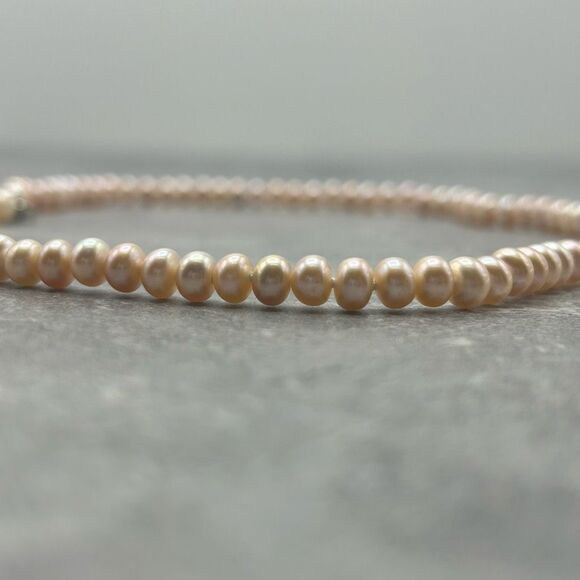 NWOT Vintage Womens Ivory Cream Natural Pearl Bead Necklace Jewelry 17 inches - Picture 4 of 9